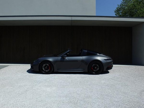PORSCHE 992 TARGA 4 GTS