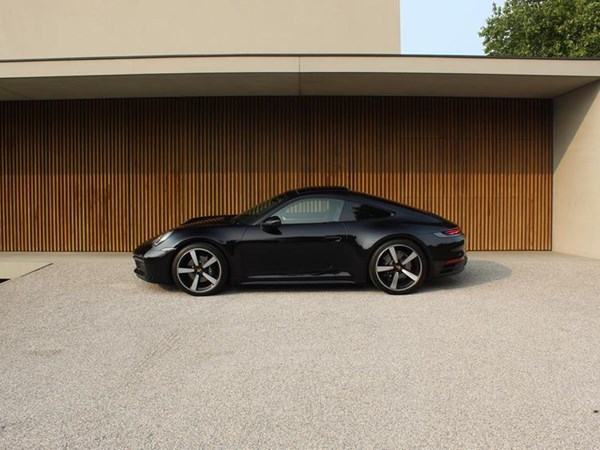 PORSCHE 992 CARRERA 