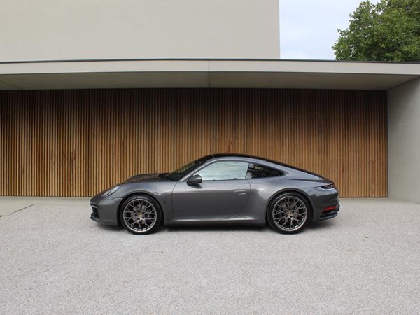 PORSCHE 992 CARRERA