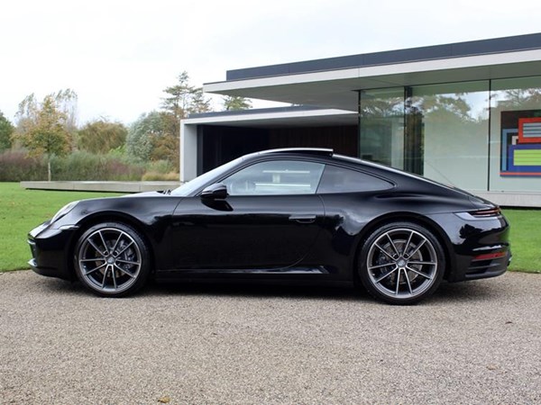 PORSCHE 992 CARRERA