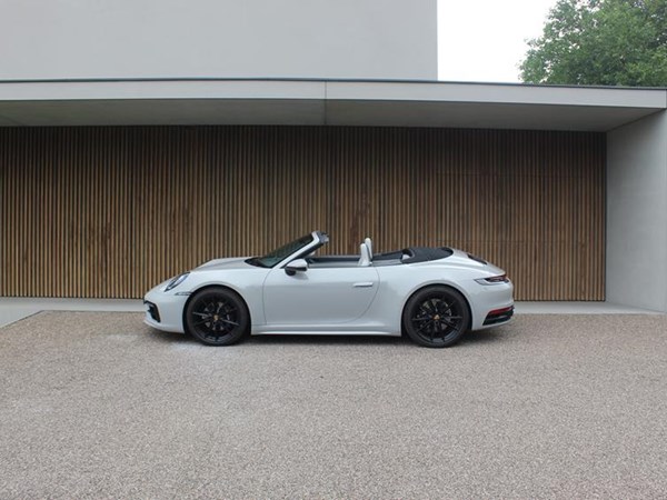 PORSCHE 992 CARRERA CABRIOLET 