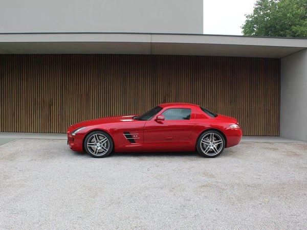 MERCEDES-BENZ SLS 63 AMG