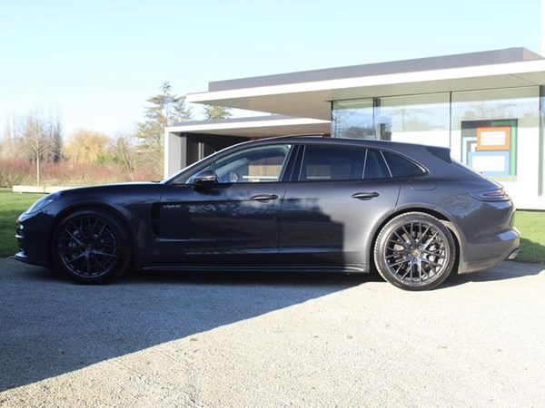 PORSCHE PANAMERA 4 E-HYBRID ST