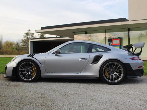 PORSCHE 991.2 GT2 RS